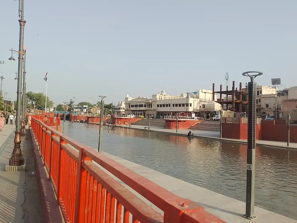 Ram ki Paidi waterfront on the Sarayu, Ayodhya